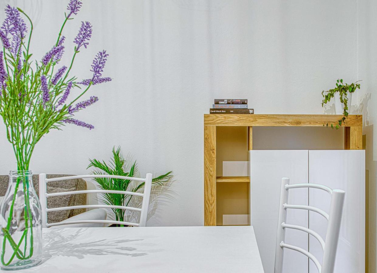 דירות מילאנו Joivy Warm And Inviting Flat With Balcony מראה חיצוני תמונה